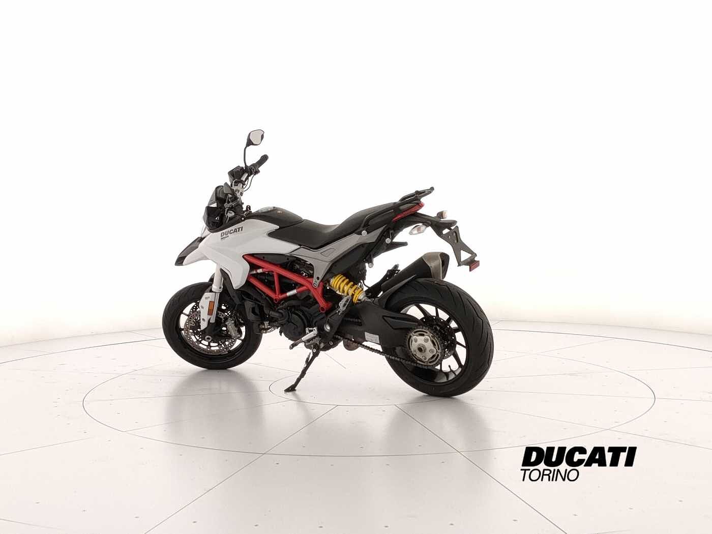 DUCATI hypermotard 939 