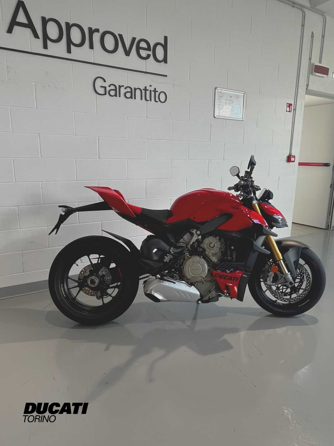 DUCATI STREETFIGHTER V4S 