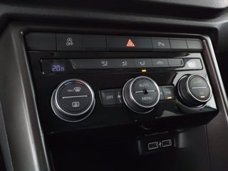 VOLKSWAGEN T-roc 1.5 tsi style