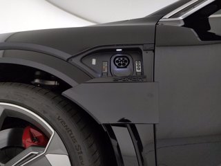 AUDI Sq8 sportback e-tron sport attitude quattro