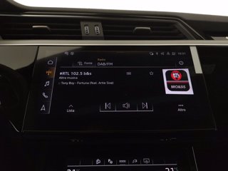 AUDI Sq8 sportback e-tron sport attitude quattro