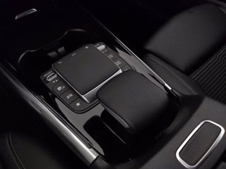 MERCEDES Gla 180 d sport plus auto