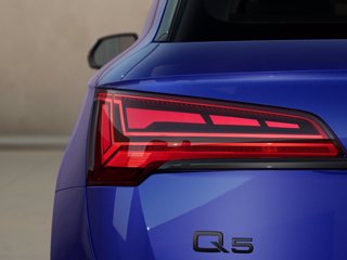 AUDI Q5 40 2.0 tdi mhev 12v identity black quattro s-tronic