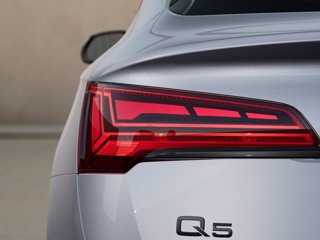 AUDI Q5 sportback 40 2.0 tdi mhev 12v identity black quattro s-tronic