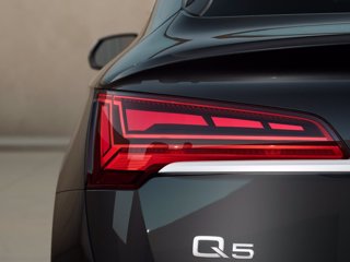 AUDI Q5 sportback 40 2.0 tdi mhev 12v identity black quattro s-tronic