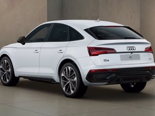 AUDI Q5 sportback 40 2.0 tdi mhev 12v identity black quattro s-tronic