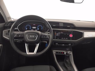 AUDI Q3 35 2.0 tdi business advanced s-tronic