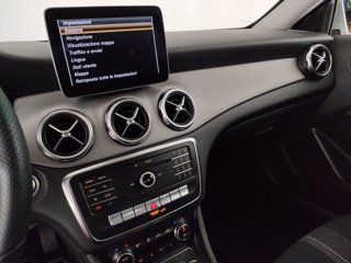 MERCEDES Classe GLA 180 sport