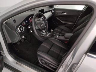 MERCEDES Classe GLA 180 sport