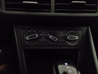 VOLKSWAGEN Taigo 1.0 tsi r-line 110cv