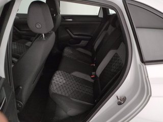 VOLKSWAGEN Taigo 1.0 tsi r-line 110cv