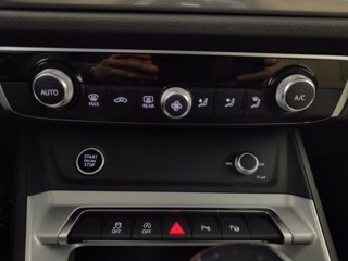 AUDI Q3 35 2.0 tdi business advanced s-tronic