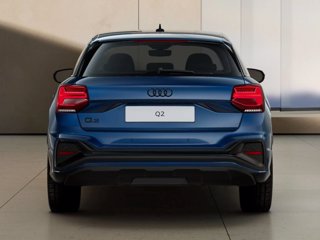 AUDI Q2 35 TDI S tronic Identity Black