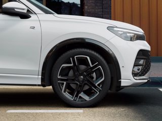 VOLKSWAGEN Tiguan 1.5 etsi r-line plus 150cv dsg