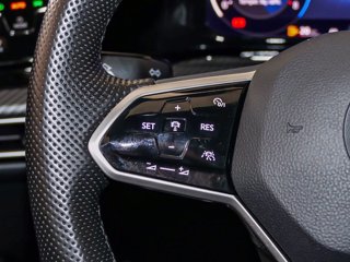 VOLKSWAGEN Golf 1.5 tsi evo r-line 150cv