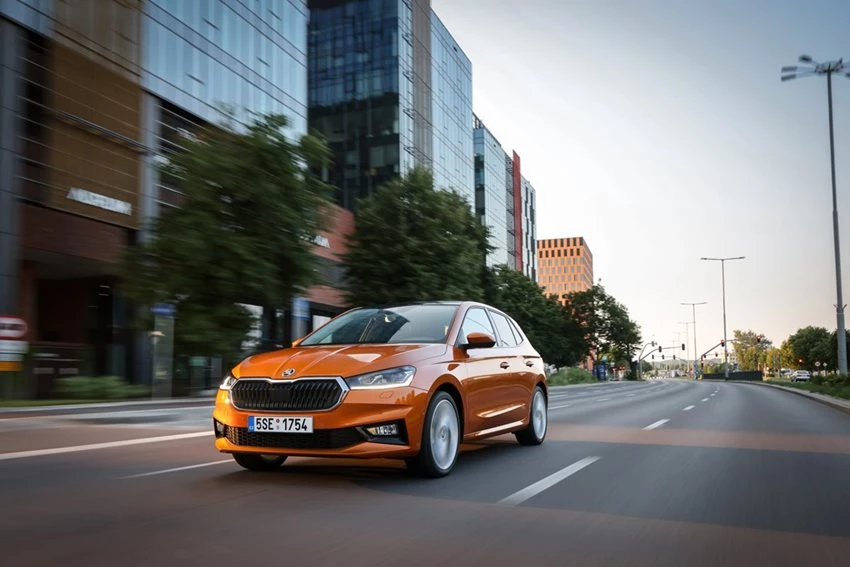 36 Skoda Fabia Ml Phoenix Orange 1920X1281