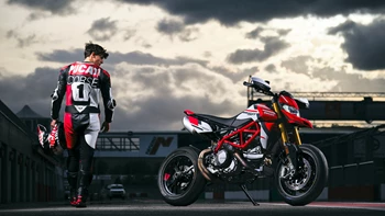 Hypermotard 04