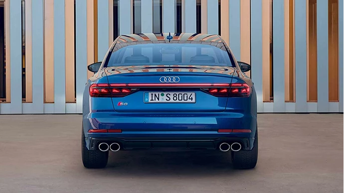 Audi S8 Gallery 1